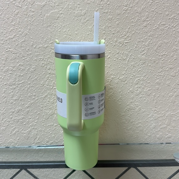 Stanley 40oz Citron - Picture 2 of 7